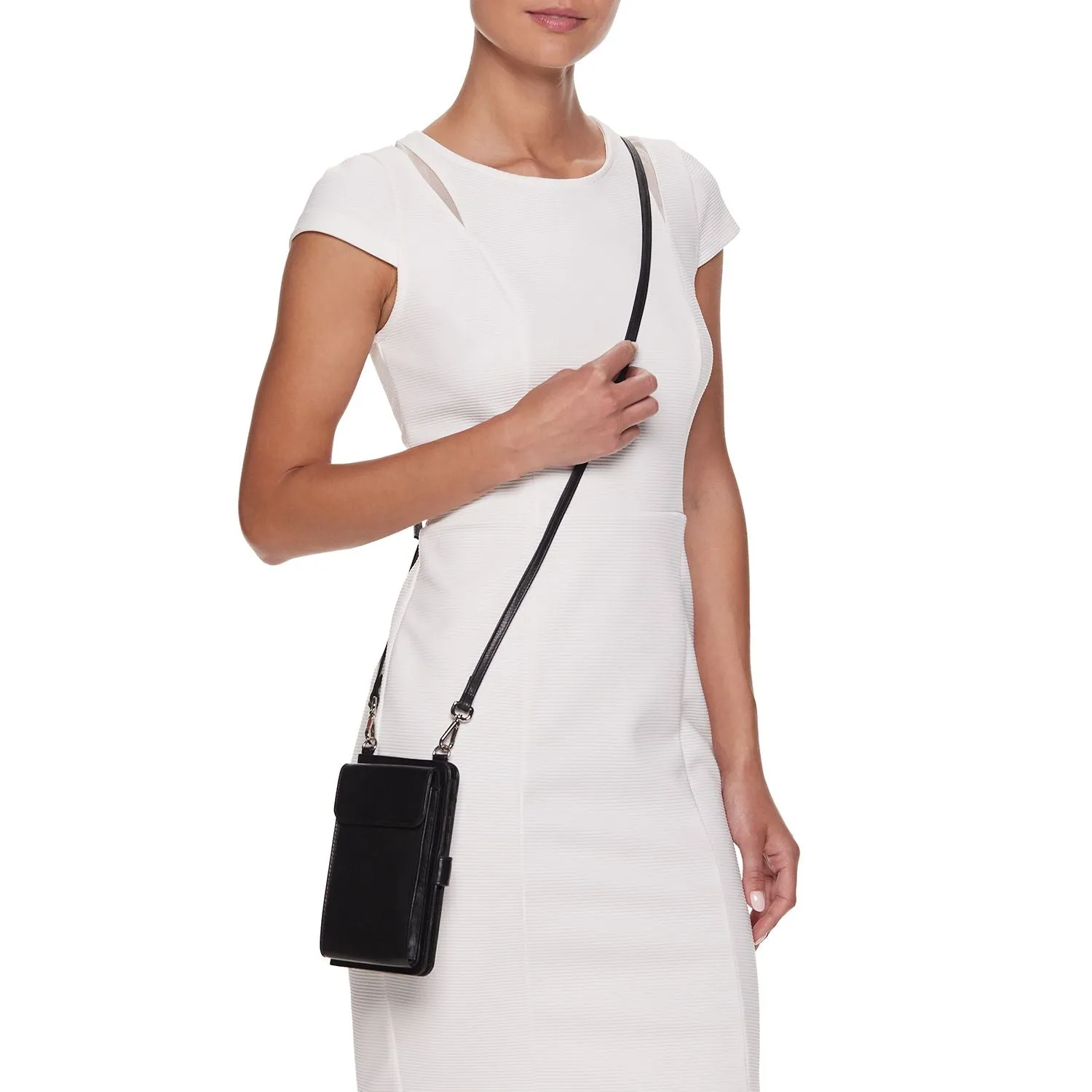 ili Shoulder organizer for smartphone ili
